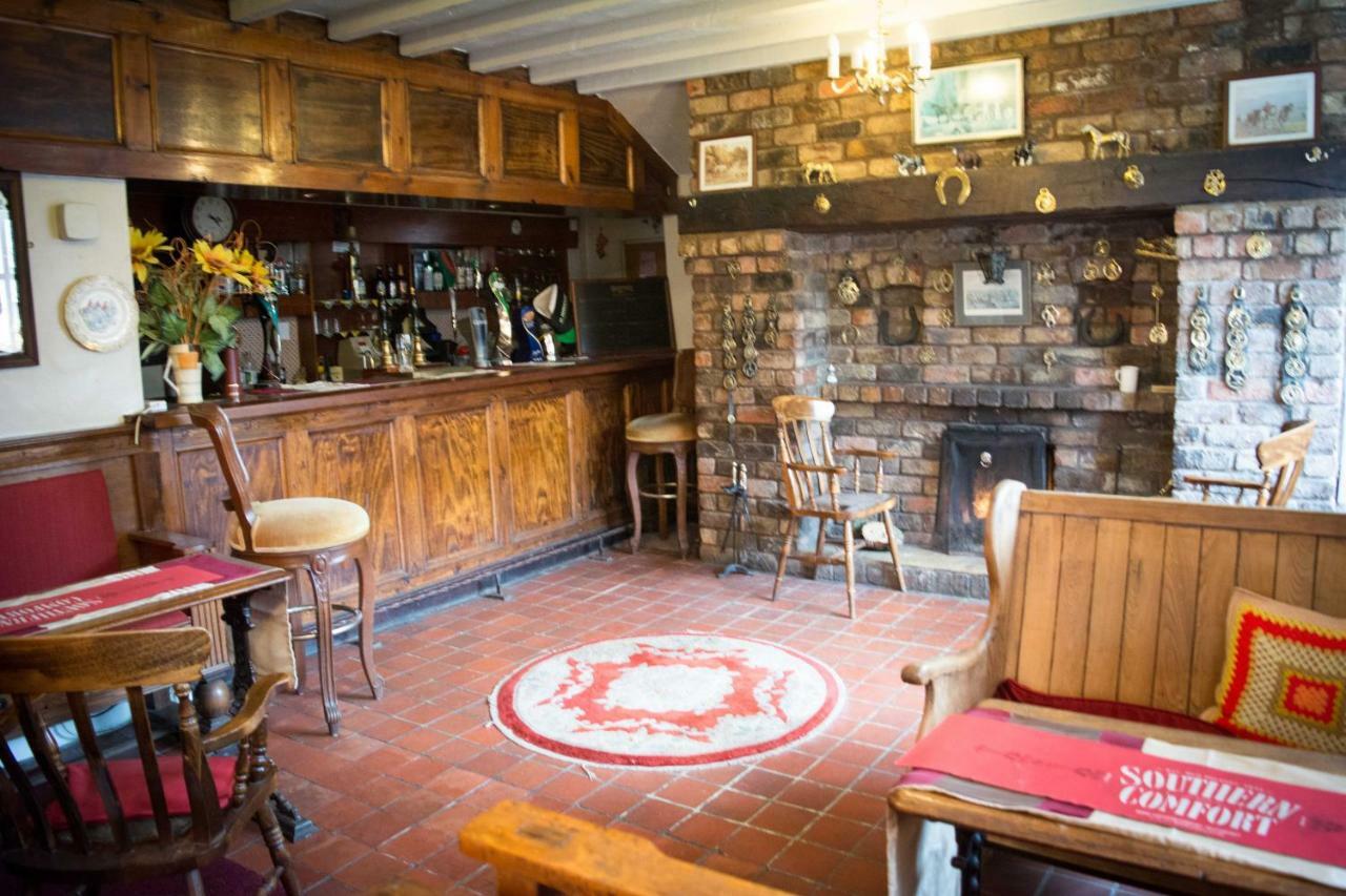 The Benbow Inn At Ruyton-Xi-Towns Экстерьер фото